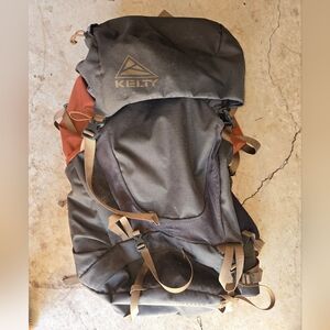 Kelty Outskirt 50 Metal Frame Hiking Backpack Like New